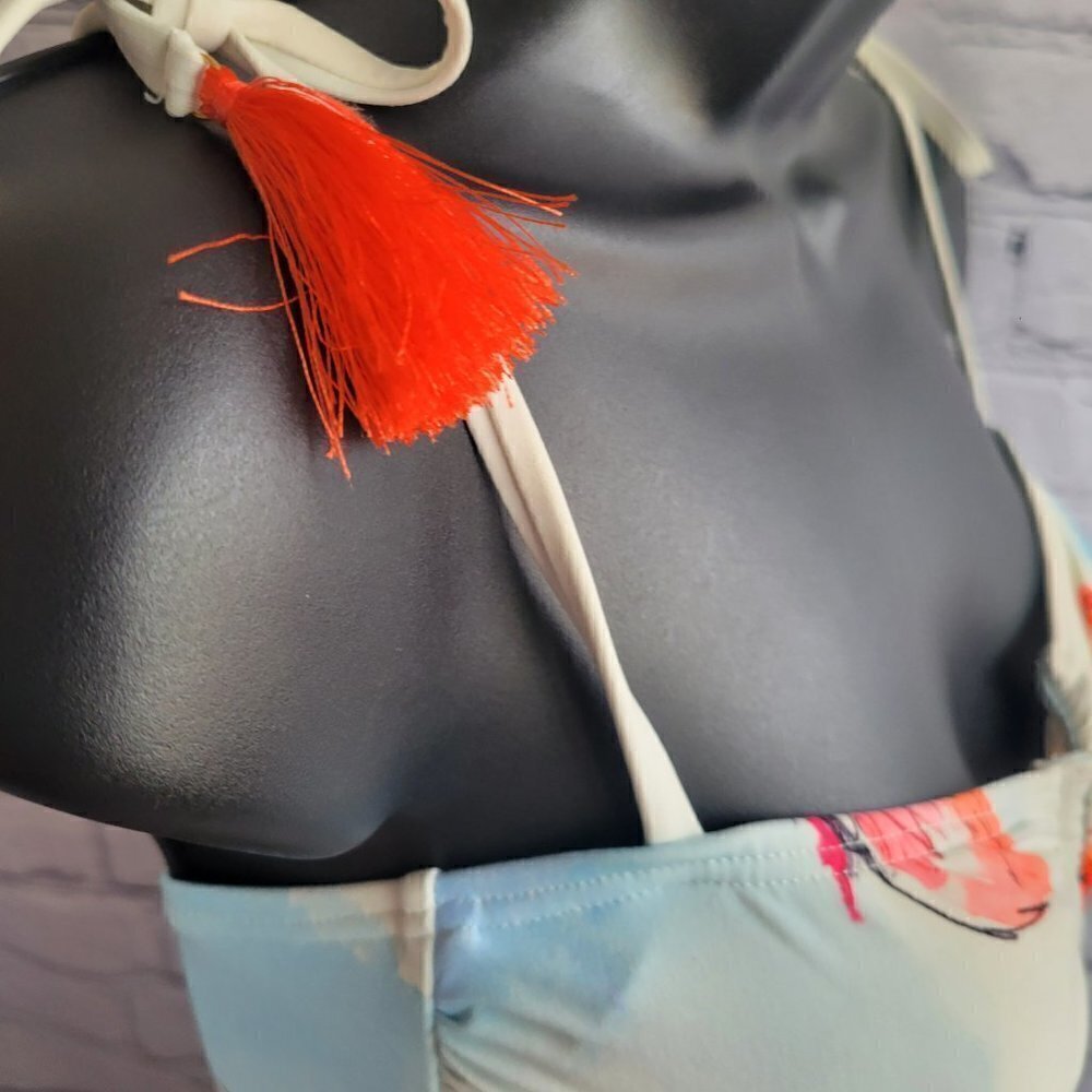 Vince Camuto V-Wire Tie-Strap Bikini Top - Picture 6 of 6
